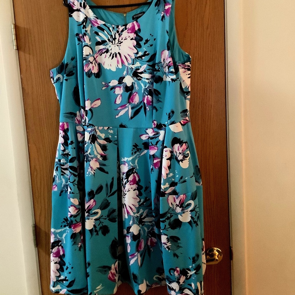 Roz & Ali Sz 24  Floral Blue
